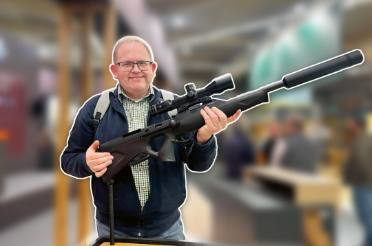 Šādas konstrukcijas ierocis manās rokās ir pirmo reizi.