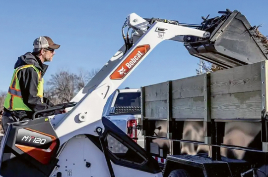 'Bobcat MT120' iekrāvējs.