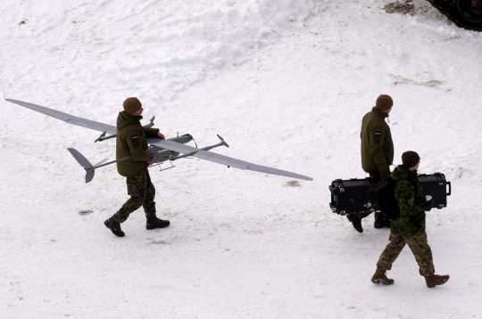 Paraugdemonstrējumi kaujas šaušanas mācību zonas atklāšanas pasākumā militārajā poligonā "Sēlija". 2026. gada 20. februārī.