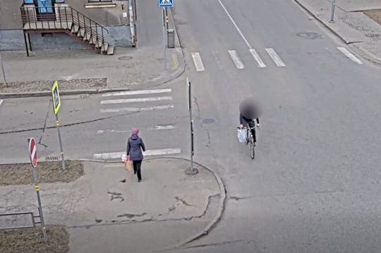 Vainīgais velosipēda vadītājs.