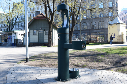 Dzeramā ūdens brīvkrāns Vērmanes dārzā.