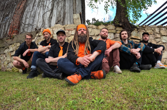 Grupa "Oranžās brīvdienas".