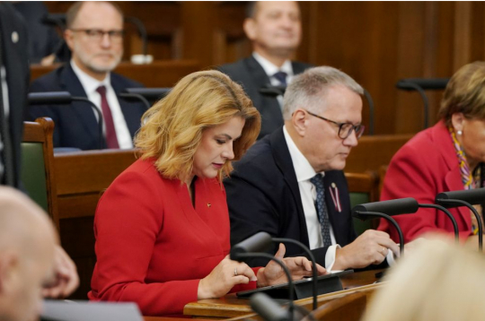 Ministru prezidente Evika Siliņa un finanšu ministrs Arvils Ašeradens. 