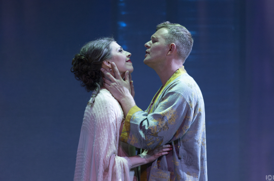 Dainis Skutelis un Anta Jankovska operetes "Džudita" izrādē. Dainis Skutelis un Anta Jankovska operetes "Džudita" izrādē.