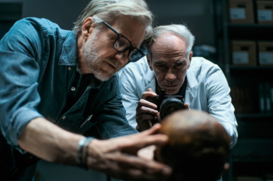 DNS par radniecību tomēr sniedz ievērojami precīzākas atbildes nekā galvaskausu un kaulu izpēte.