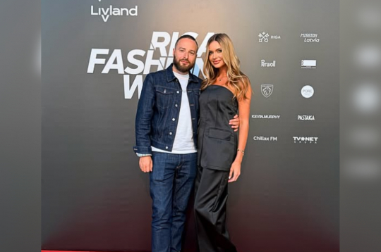 Kristīne Jelinska kopā ar jauno partneri Jevgeņiju.