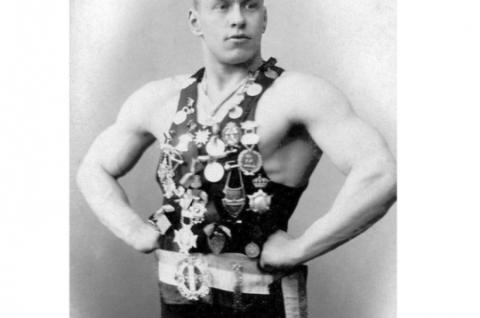 Georgs Lūrihs (1876–1920).