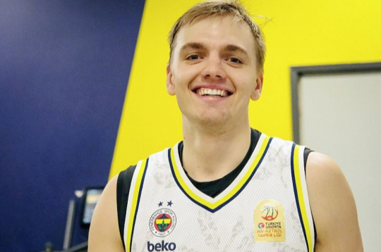 Artūram Žagaram šosezon iemeslu smaidīt nav bijis daudz, taču pavasarī viņš savas iespējas Turcijas līgā izmantojis spīdoši.