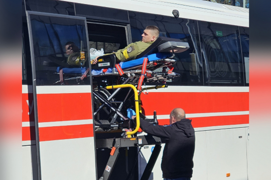 Ievainots Ukrainas karavīrs.