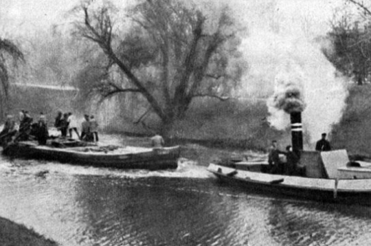 Pilsētas kanāla tīrīšana 1926. gadā.