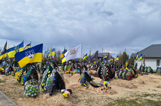 Kritušo Ukrainas karavīru kapi Bučā. Kritušo Ukrainas karavīru kapi Bučā.