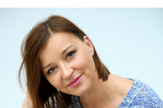 Dziedātāja Marija Naumova.
