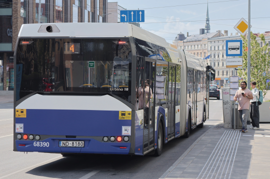 Rīgas satiksmes autobuss.