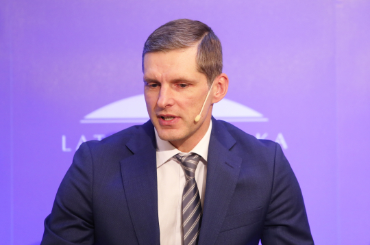 AS "SEB banka" ekonomists Dainis Gašpuitism.