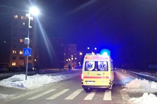 Gājēju pāreja Olainē, uz kuras automašīnas vadītājs notrieca sievieti.