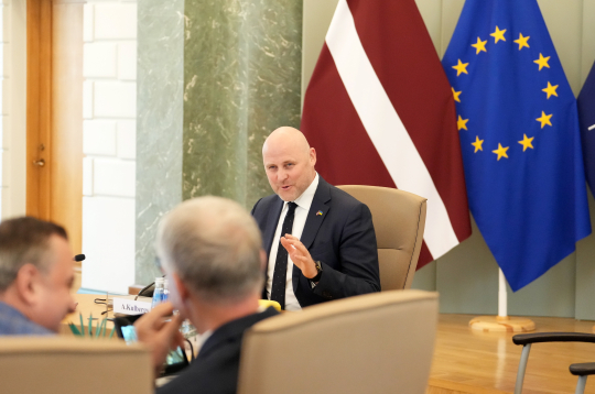 Ministru prezidents Andris Kulbergs pirms Ministru kabineta sēdes.