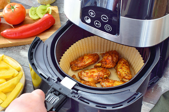 'Air Fryer' krāsniņa. 'Air Fryer' krāsniņa.