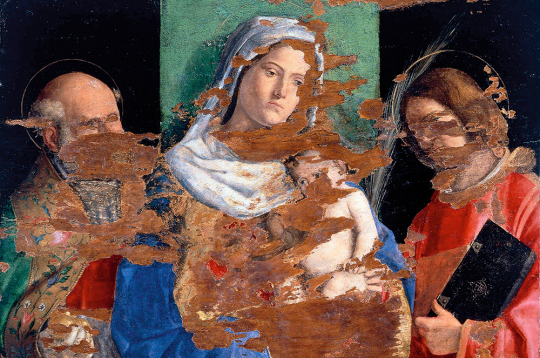 Ap 1516. gadu uz koka pamatnes gleznotā Džovanni Batistas Sima de Koneljano svētbilde “Marija ar bērnu un svētie Nikolajs un Laurencijs” ar laika zoba bojājumiem. Ap 1516. gadu uz koka pamatnes gleznotā Džovanni Batistas Sima de Koneljano svētbilde “Marija ar bērnu un svētie Nikolajs un Laurencijs” ar laika zoba bojājumiem.