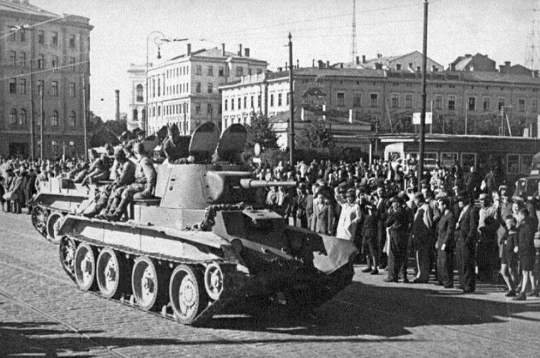 Padomju tanku ierašanās Rīgā 1940. gada 17. jūnijā.