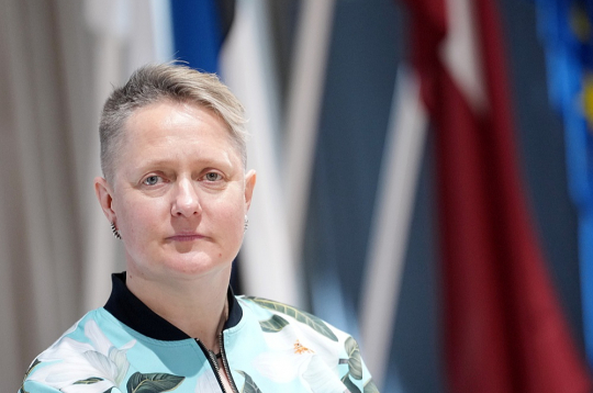 “Visa infrastruktūra, kas darbina vēlēšanas, ir pilnīgi neatkarīga no “Latvijas valsts mežiem”. Šis uzņēmums tiešā veidā nenodrošina vēlēšanu darbību – tā ir tikai izstrādes kompānija vienam no moduļiem,” skaidro Baiba Kaškina.