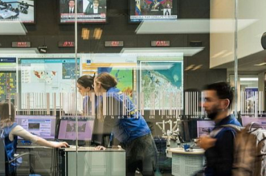 Ārkārtas reaģēšanas koordinēšanas centra (ERCC) kontroles telpa Briselē.