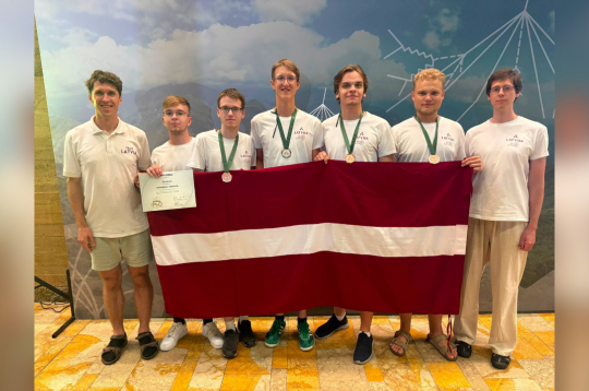 Latvijas skolēni Starptautiskajā fizikas olimpiādē Kolumbijā.