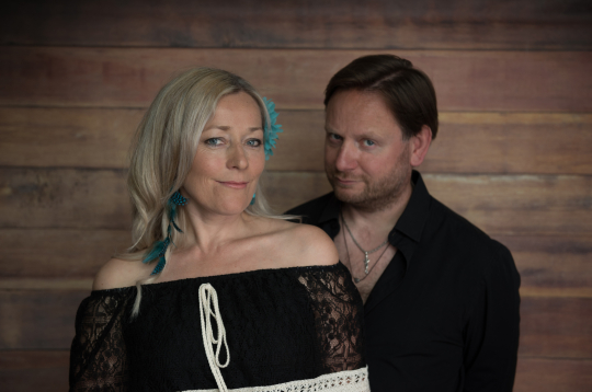 Muzikālais projekts "Viņš un Viņa". Muzikālais projekts "Viņš un Viņa".