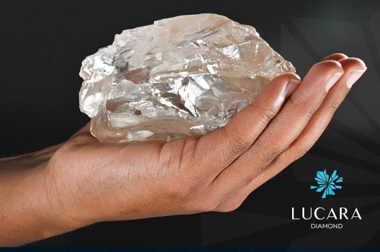 Pirmajā desmitniekā – šim Botsvānas dimantam ir 1305,4 karāti. Ierastākās ikdienas mērvienībās – 261,08 grami. "Lucara Diamond" foto. Pirmajā desmitniekā – šim Botsvānas dimantam ir 1305,4 karāti. Ierastākās ikdienas mērvienībās – 261,08 grami. "Lucara Diamond" foto.