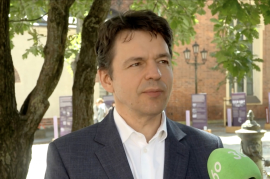 Edvīns Šņore, Iekšlietu ministrijas parlamentārais sekretārs.