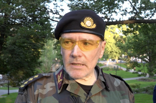 Latvijas Aizsargu organizācijas priekšnieks Gatis Ulmanis. Latvijas Aizsargu organizācijas priekšnieks Gatis Ulmanis.