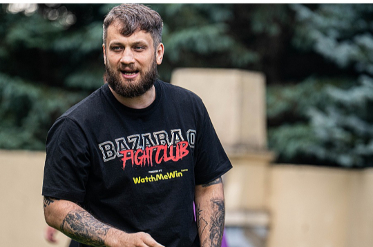 Kristaps Zutis boksā sāka trenēties tikai 23 gadu vecumā, bet ar aktivitātēm sociālajos tīklos un publiskajā vidē ieguvis lielu atpazīstamību.