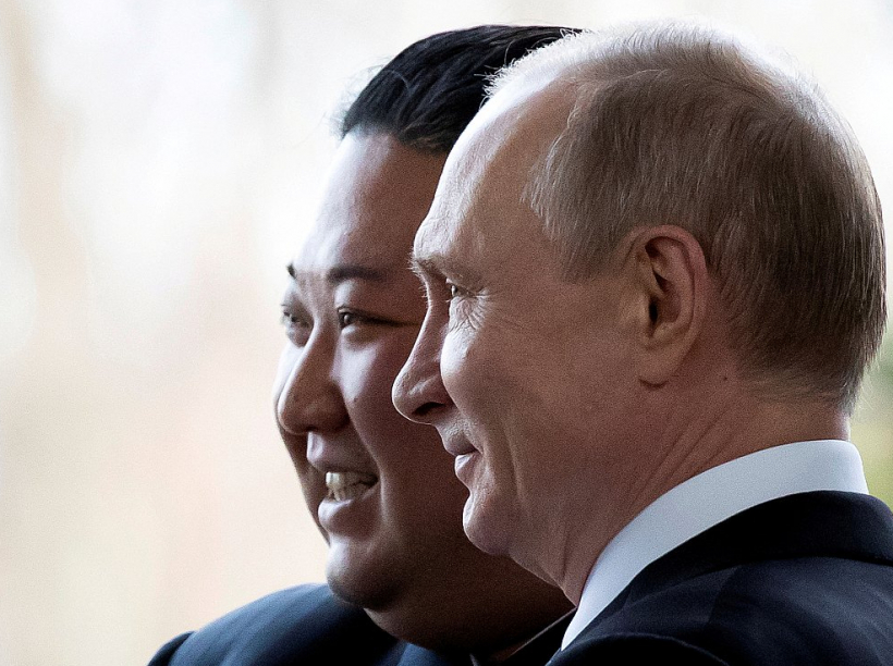 Ziemeļkorejas vadonis Kims Čenuns un Krievijas prezidents Vladimirs Putins Vladivostokā 2019. gadā. 
