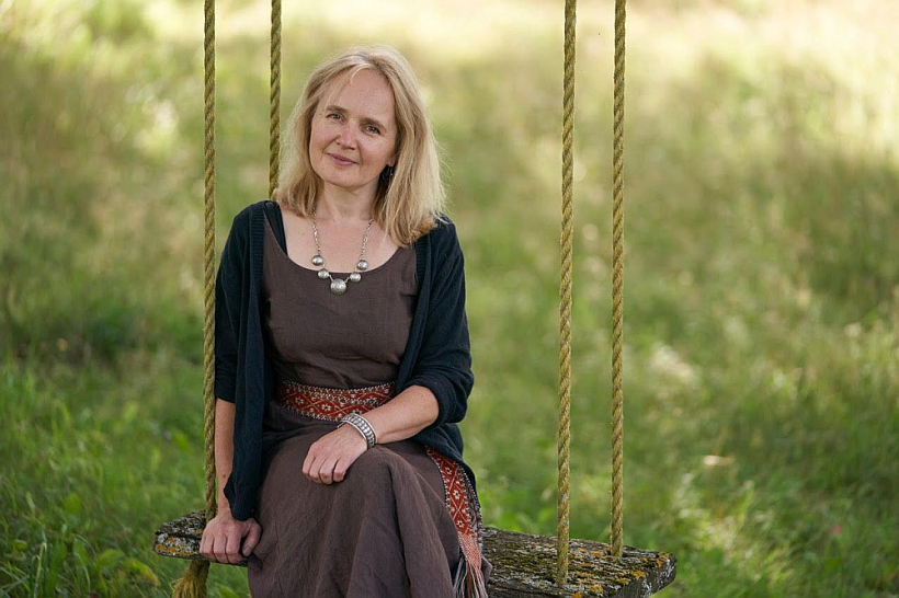 Diāna Jance, publiciste, žurnāliste