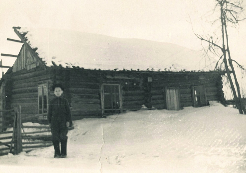 Divas izsūtīto latviešu ģimenes Tomskas apgabalā izmitināja šajā mājā.