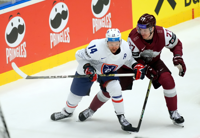 Pasaules hokeja čempionāta spēle starp Latvijas un Francijas valstsvienībām ''Ostravar arēnā'' Ostravā.