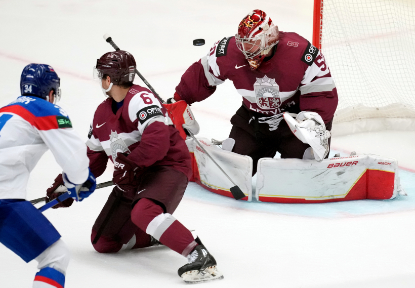 Pasaules hokeja čempionāta spēle starp Latvijas un Slovākijas valstsvienībām ''Ostravar arēnā'' Ostravā.