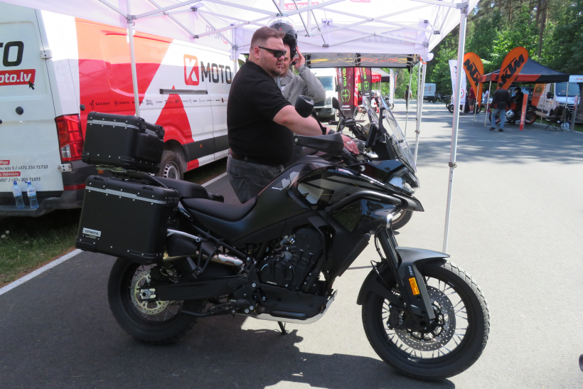 Konkursa "Latvijas gada motocikls 2024" spēkrati. 