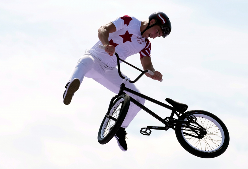 Latvijas BMX frīstaila braucējs Kristens Zēbolds BMX frīstaila sacensībās 2024. gada vasaras olimpiskajās spēlēs Parīzē.
