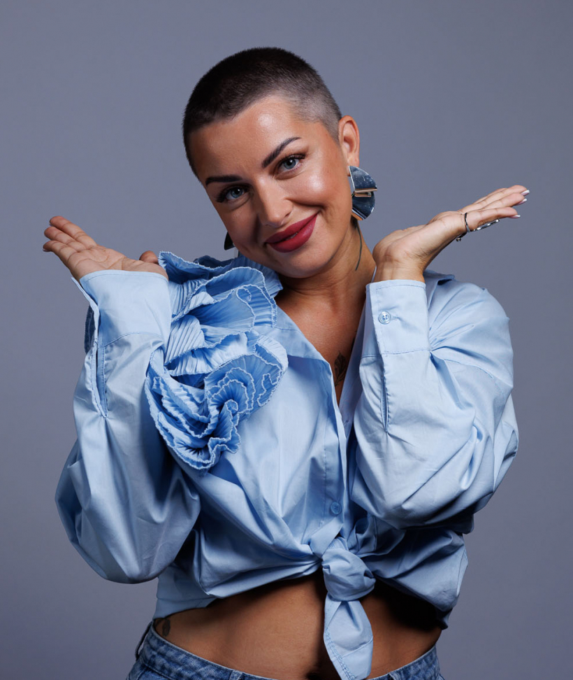 Elīna Gluzunova.