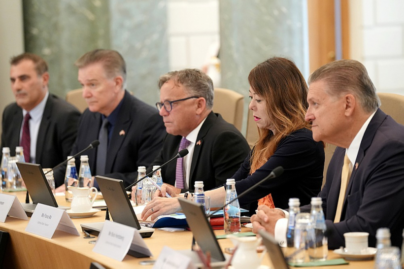 ASV Kalifornijas pavalsts uzņēmēju un Finanšu ministrijas delegācija, ko vadīja ministre Fiona Ma, 26. jūlijā LR Ministru kabineta ēkā tikās arī ar valdības vadītāju.