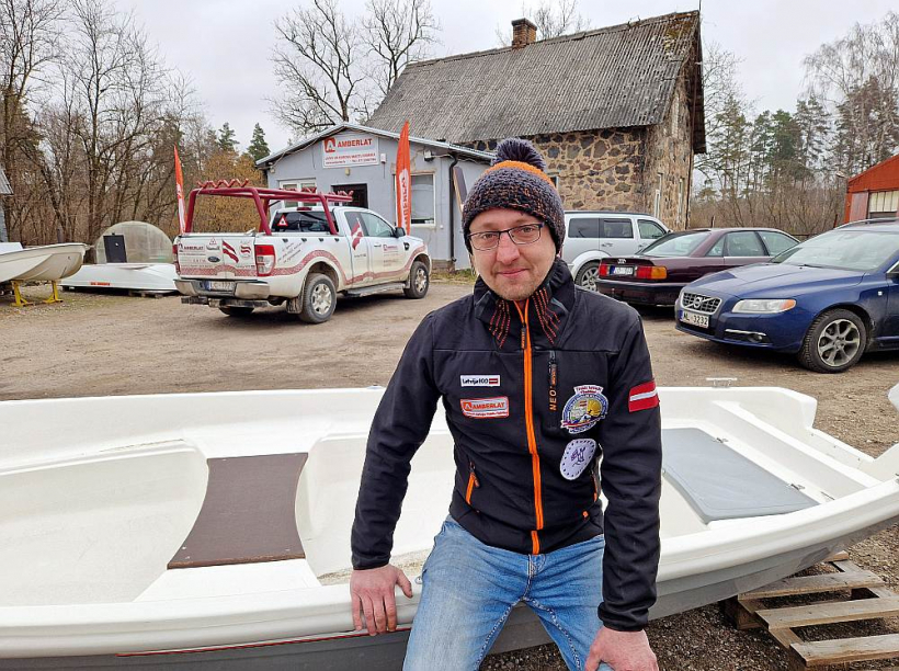 Laivu un karogu mastu fabrikas "Amberlat" pārdošanas daļas vadītājs Kristaps Leimanis.