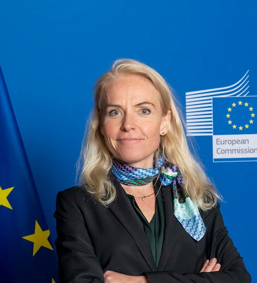 Eiropas Komisijas runaspersona Johanna Bernsela: "Jebkuram materiālam un izstrādājumam, ko laiž ES tirgū, ir jāatbilst ES vides noteikumiem neatkarīgi no materiāla vai preces izcelsmes valsts."