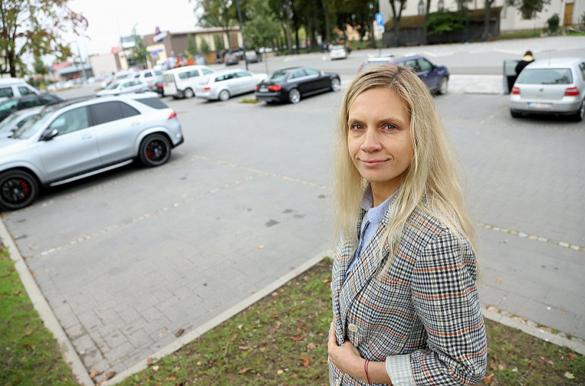 Smiltenes novada pašvaldības Attīstības un projektu nodaļas vadītāja Ieva Dille: "Smiltenes centru turpināsim pilnveidot, lai uzlabotu uzņēmējdarbības vidi, celtu pilsētas konkurētspēju."