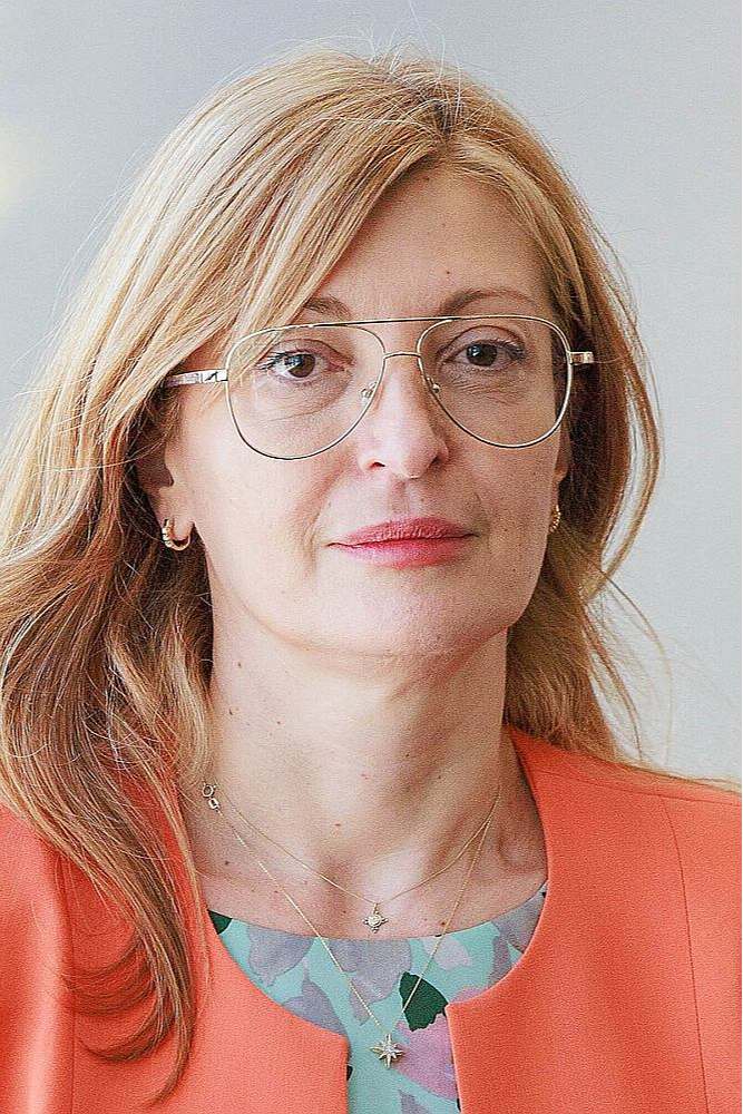 Ekaterina Zaharijeva (Bulgārija).