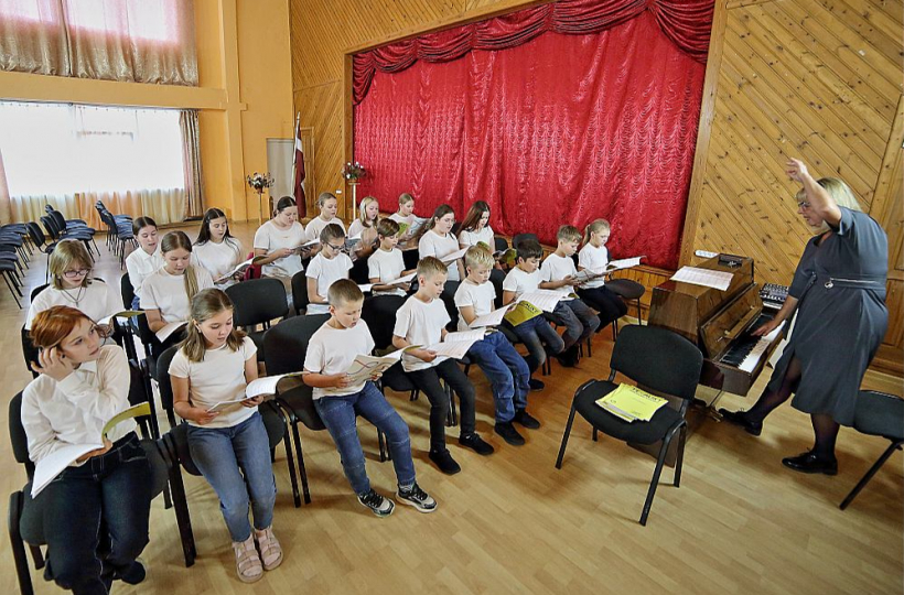 Dziesmu svētki Rīgā Tilžas pamatskolas koristiem ir vislielākais gaidāmais notikums.