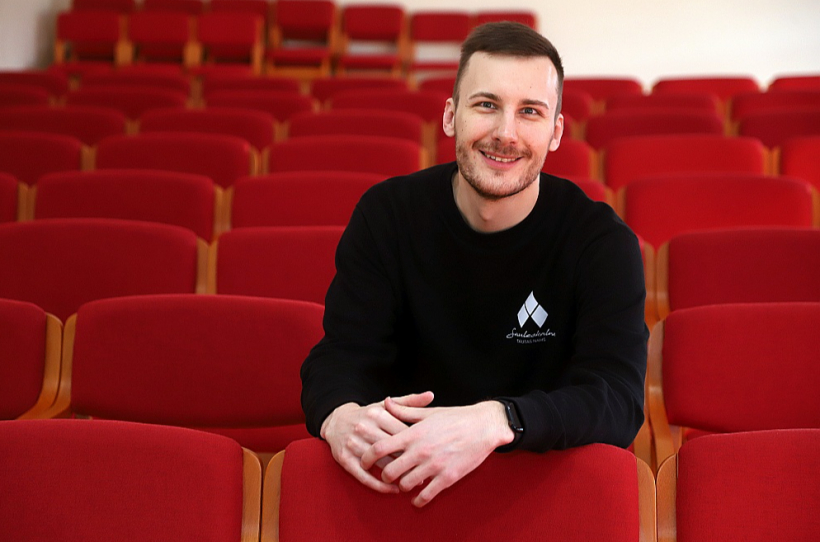 "Sauleskalnu var saukt par apkārtējo pagastu kultūras centru," spriež tautas nama vadītājs Kristaps Šķēls.