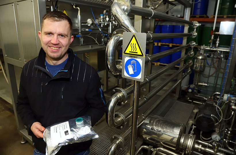 "Iespēja īrēt ražošanas telpas Sauleskalna industriālajā zonā ir nozīmīgs atbalsts uzņēmumam," atzīst "Pharmeko Lettland" operatīvās darbības vadītājs Romāns Hačatrjans.