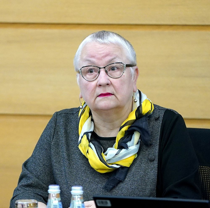 Laima Geikina, teoloģijas eksperte, politiķe.