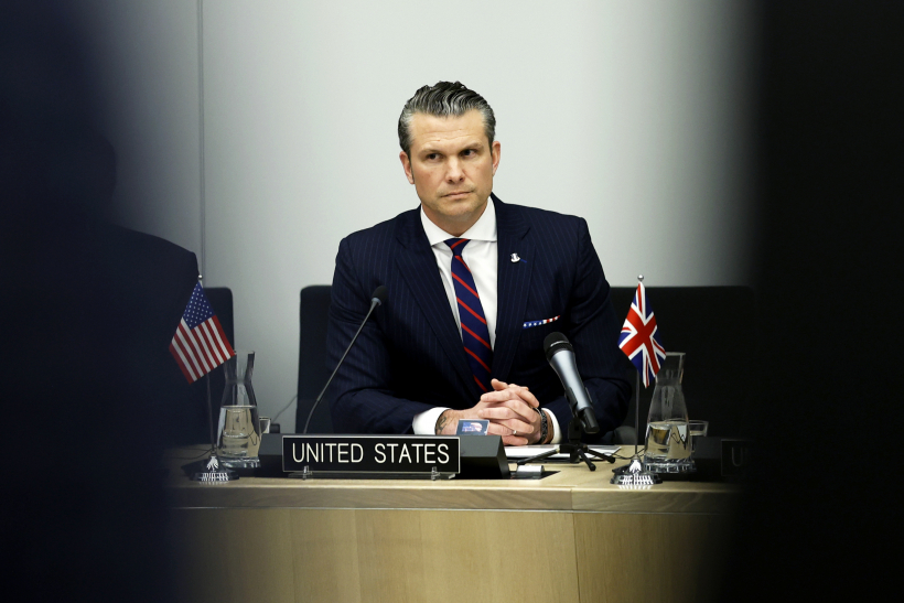 Pīts Hegsets (Pete Hegseth).