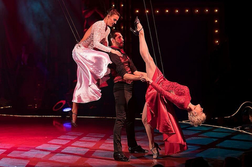 Horeogrāfe un tango pedaģoģe Agnese Vanaga aizbrauca uz Argentīnu, lai apgūtu gaisa dejas mākslu. Vēlāk viņa to apvienoja ar tango.